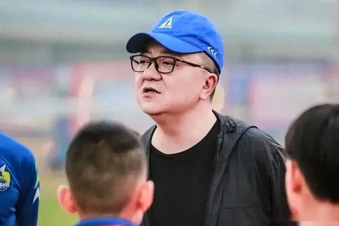 董路说中超水平低，但他不知道他的头牌正在中超板凳坐穿吗？