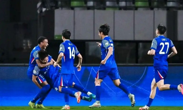 阿苏埃闪击拉唐点射 申花3-1逆转三镇保级线拉开6分差距